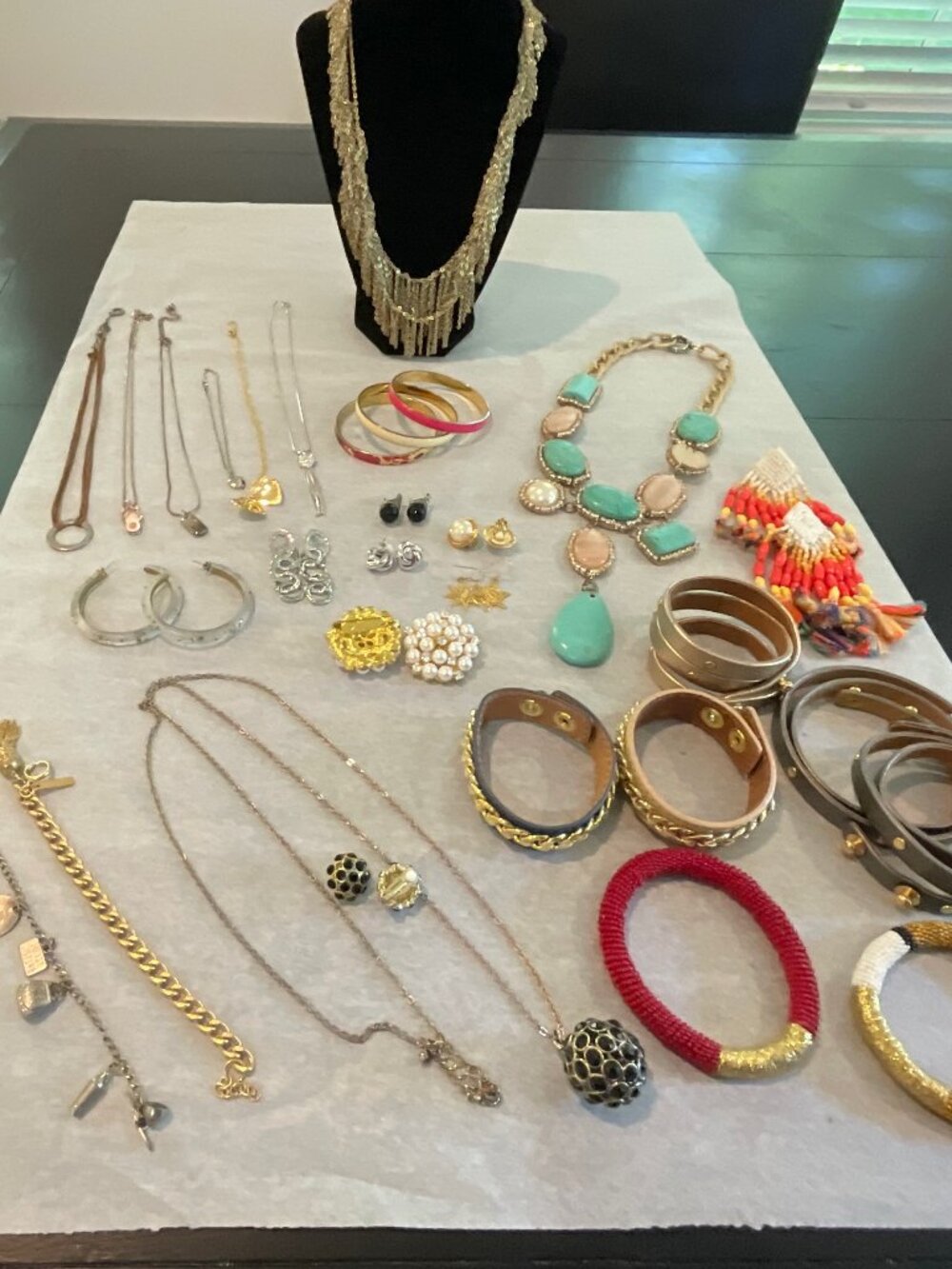 Statement & Vintage Jewelry Lot; Necklaces, Ring, Brooches, Bracelets, Earrings